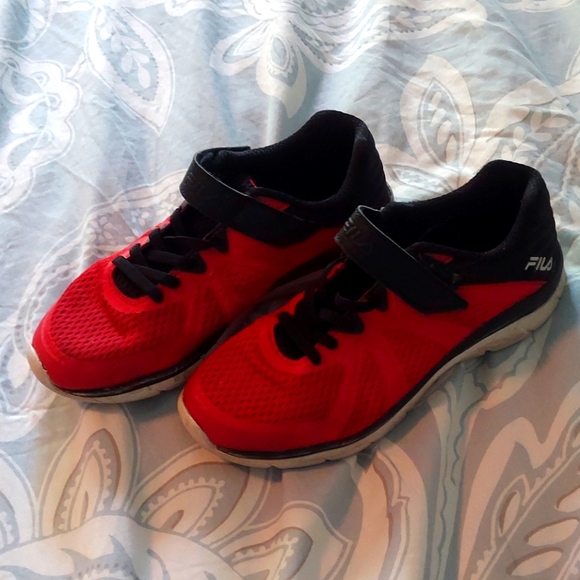 Fila Other - 🌼 3 for $10 Fila Velcro Sneakers Boys Size 3